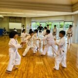師範の指導のもと来週の昇級昇段審査に向けた最後の稽古を
