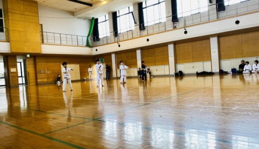 令和7年5月段級位審査が三木町農村環境改善センターで行われる