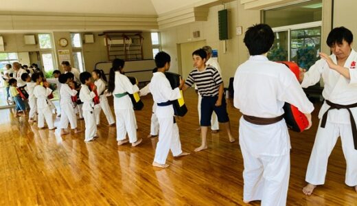 1ヶ月ぶりに稽古に行くと中学生や小学生の体験者が増えていました