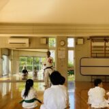 子供達が順番に型を披露した後 師範が全ての型の手本を見せてくれました
