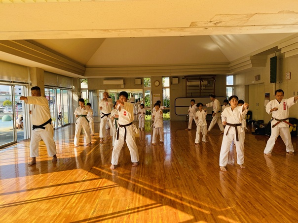 基本と移動稽古