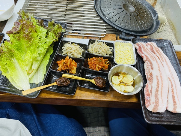 炭火焼いこいサムギョプサル