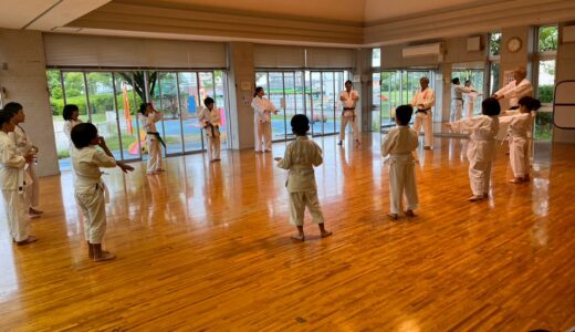 選手権大会に向けて組手を重点的に指導